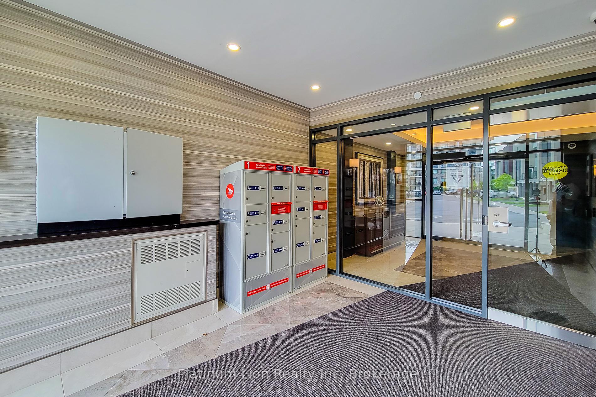 Photo 3 of Unit 513, 101 Shoreview Place, Hamilton, Lakeshore — HOMEH