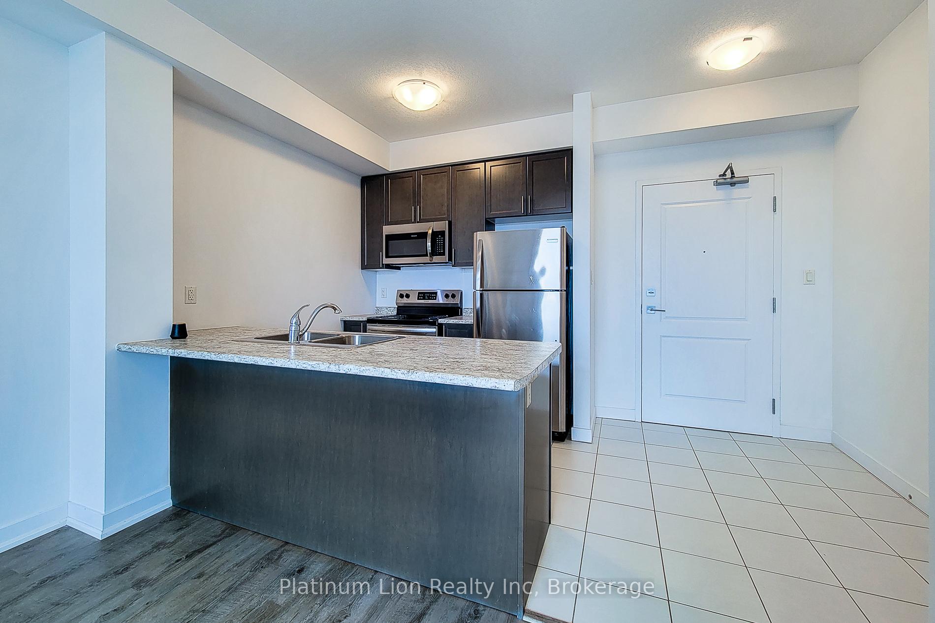 Photo 6 of Unit 513, 101 Shoreview Place, Hamilton, Lakeshore — HOMEH