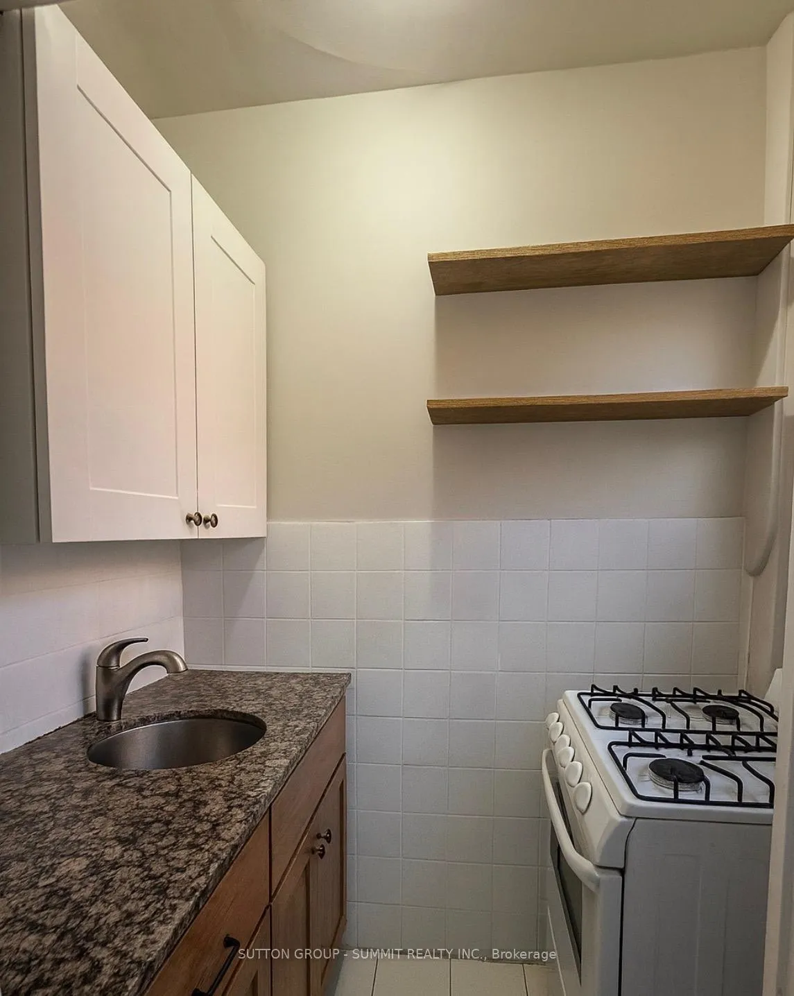 Photo 4 of Unit 404, 98 Vaughan Road, Toronto, Humewood-Cedarvale — HOMEH