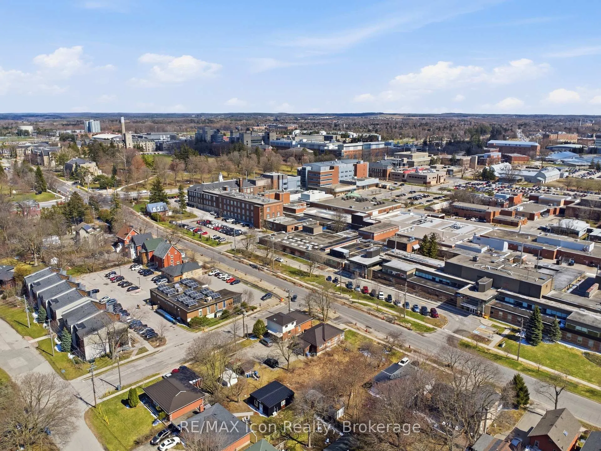 Photo 9 of 33 College Avenue W, Guelph, Dovercliffe Park/Old University — HOMEH