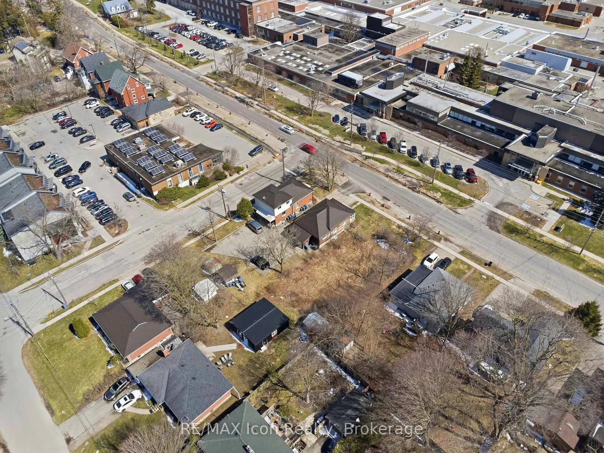 Photo 13 of 33 College Avenue W, Guelph, Dovercliffe Park/Old University — HOMEH