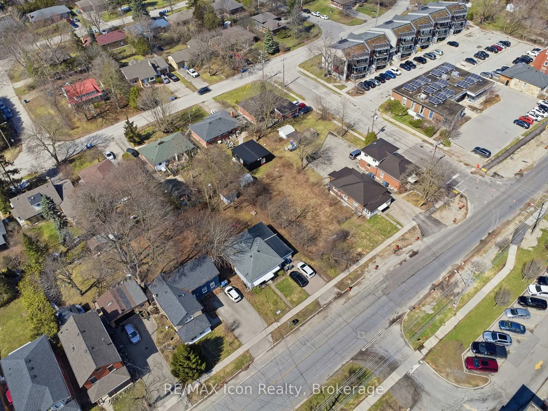 Photo 14 of 33 College Avenue W, Guelph, Dovercliffe Park/Old University — HOMEH