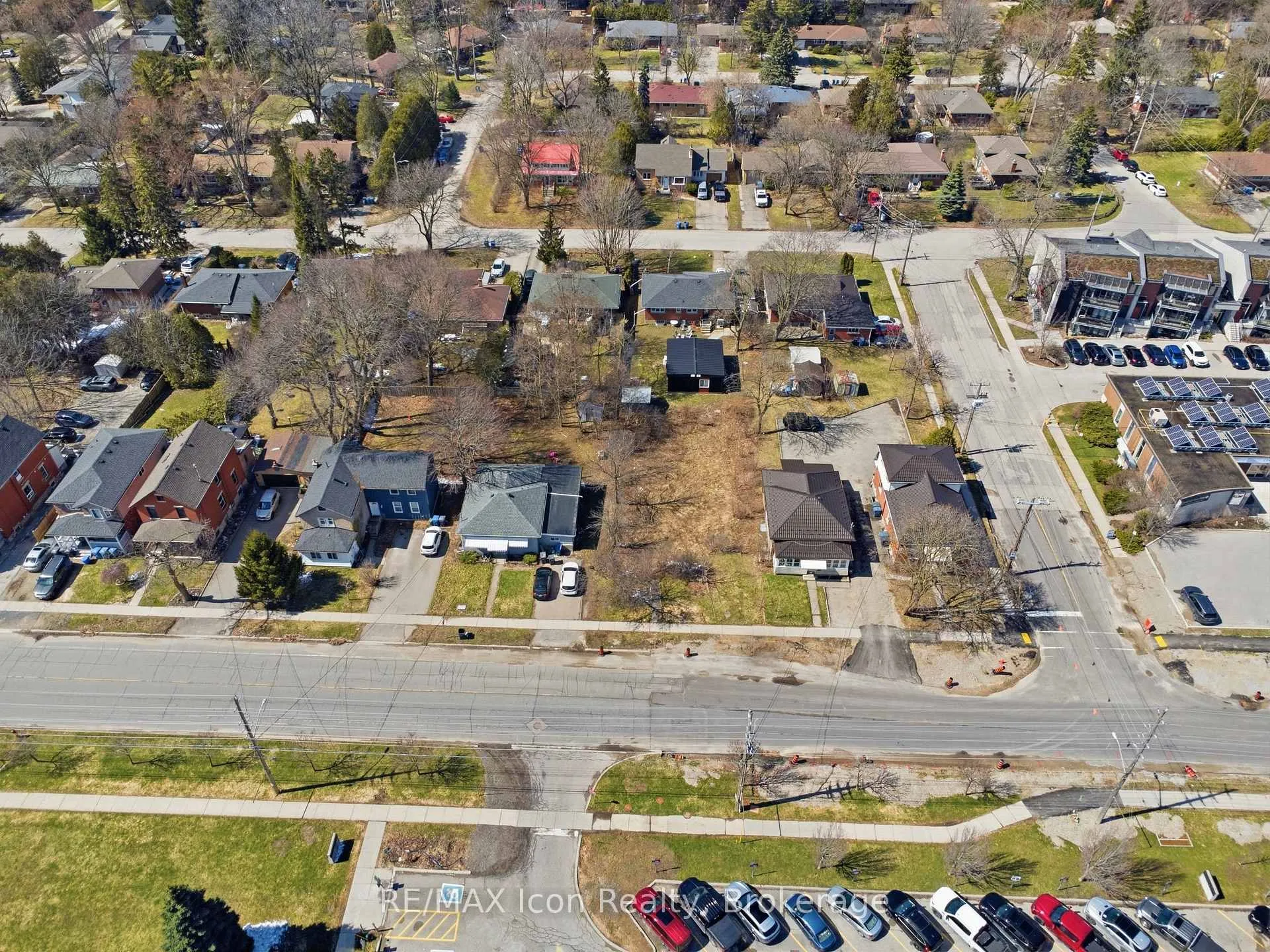 Photo 15 of 33 College Avenue W, Guelph, Dovercliffe Park/Old University — HOMEH