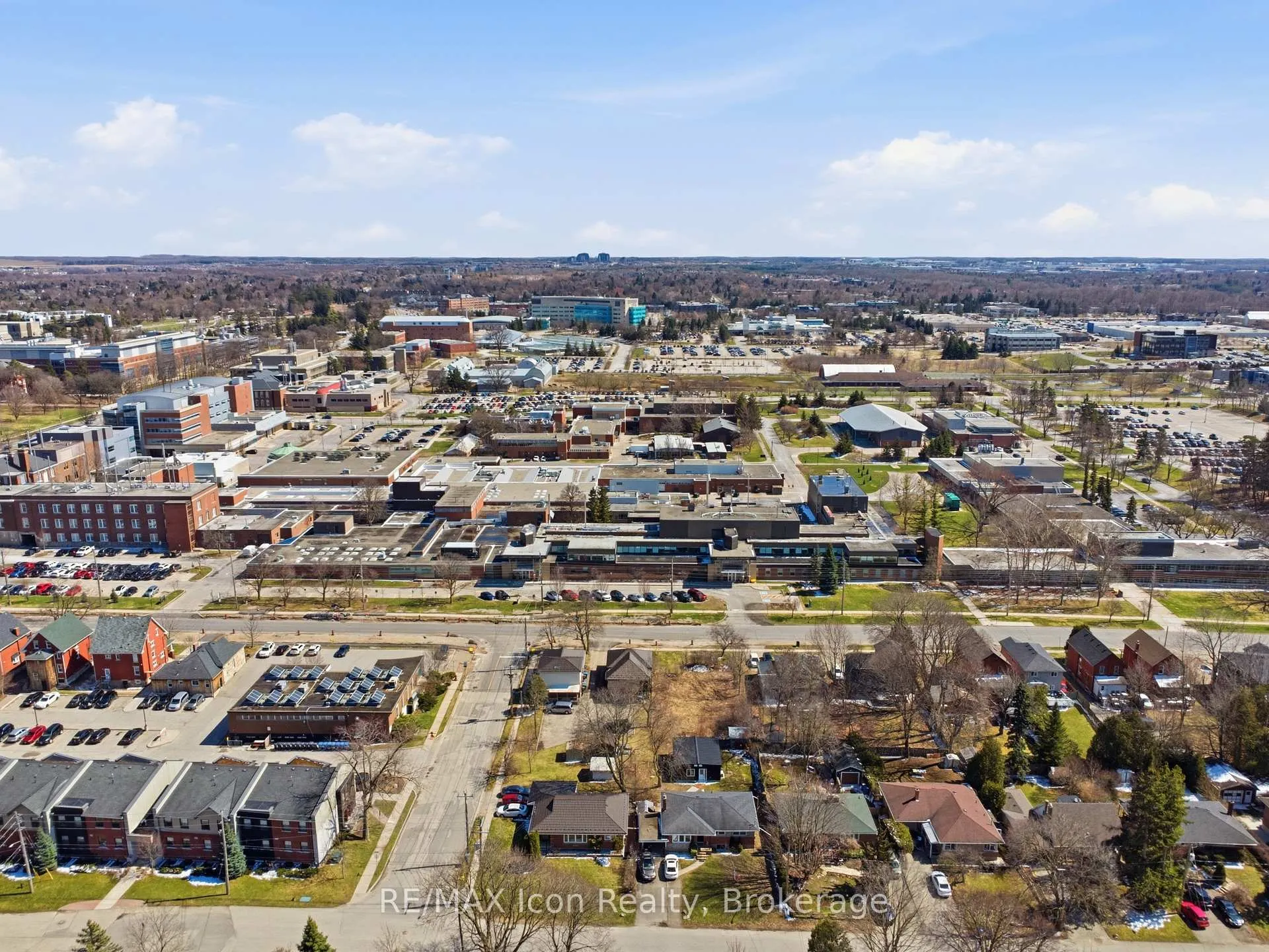 Photo 18 of 33 College Avenue W, Guelph, Dovercliffe Park/Old University — HOMEH