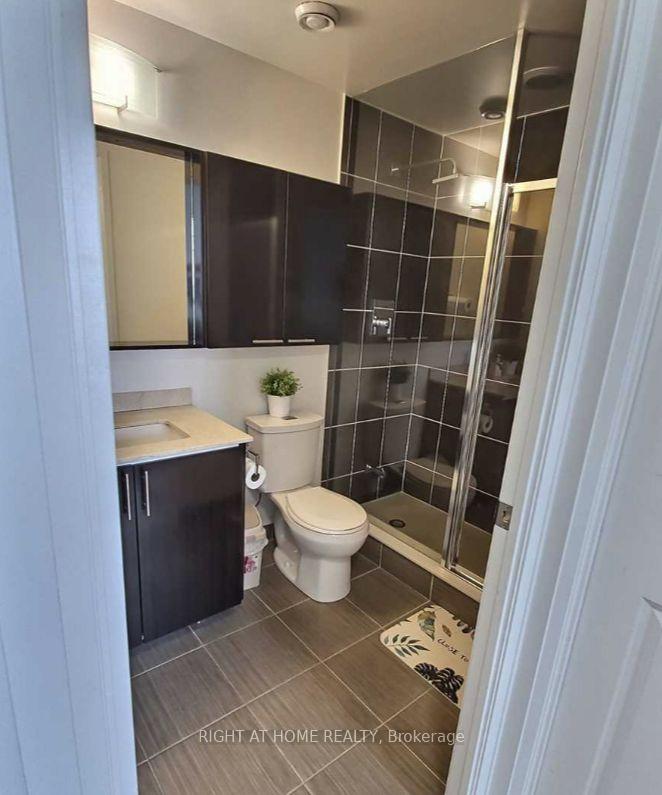 Photo 6 of Unit Lph308, 7161 Yonge Street, Markham, Thornhill — HOMEH