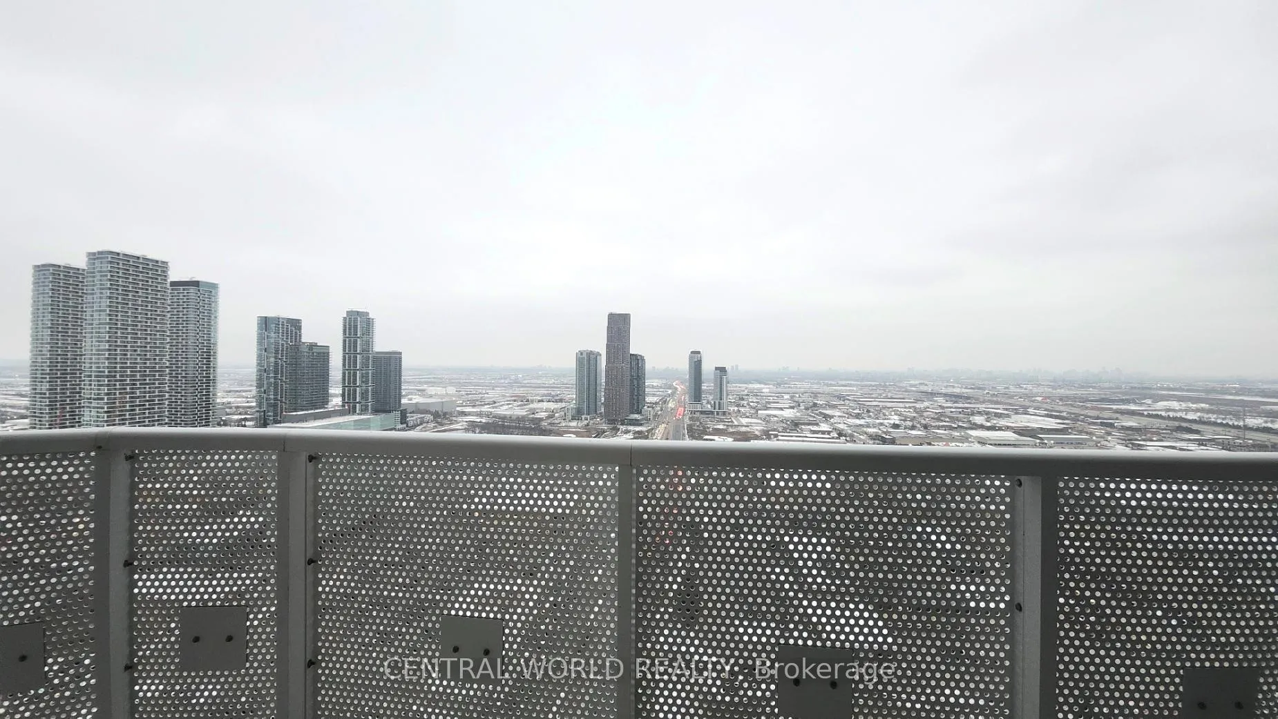 Photo 10 of Unit 3806, 8 Interchange Way, Vaughan, Vaughan Corporate Centre — HOMEH