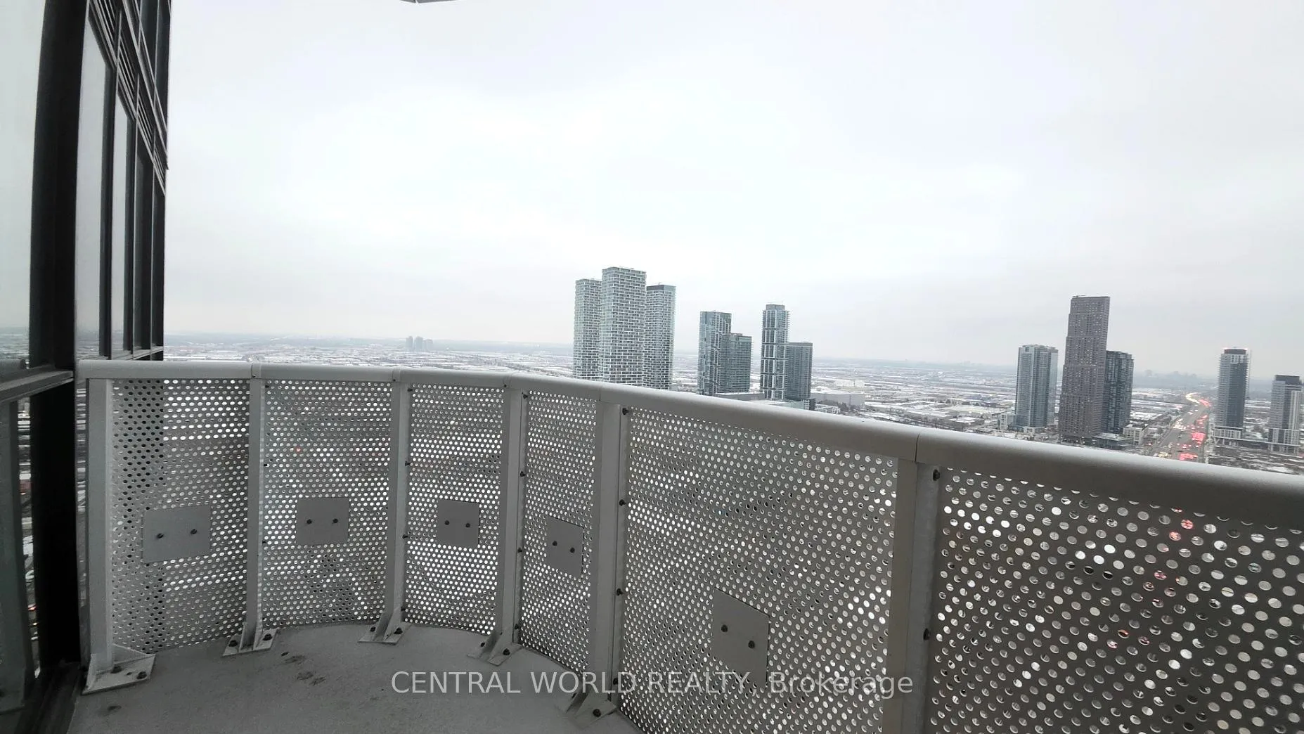 Photo 11 of Unit 3806, 8 Interchange Way, Vaughan, Vaughan Corporate Centre — HOMEH