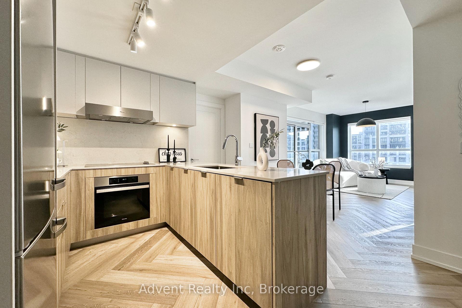 Photo 5 of Unit 808, 9 Clegg Road, Markham, Unionville — HOMEH