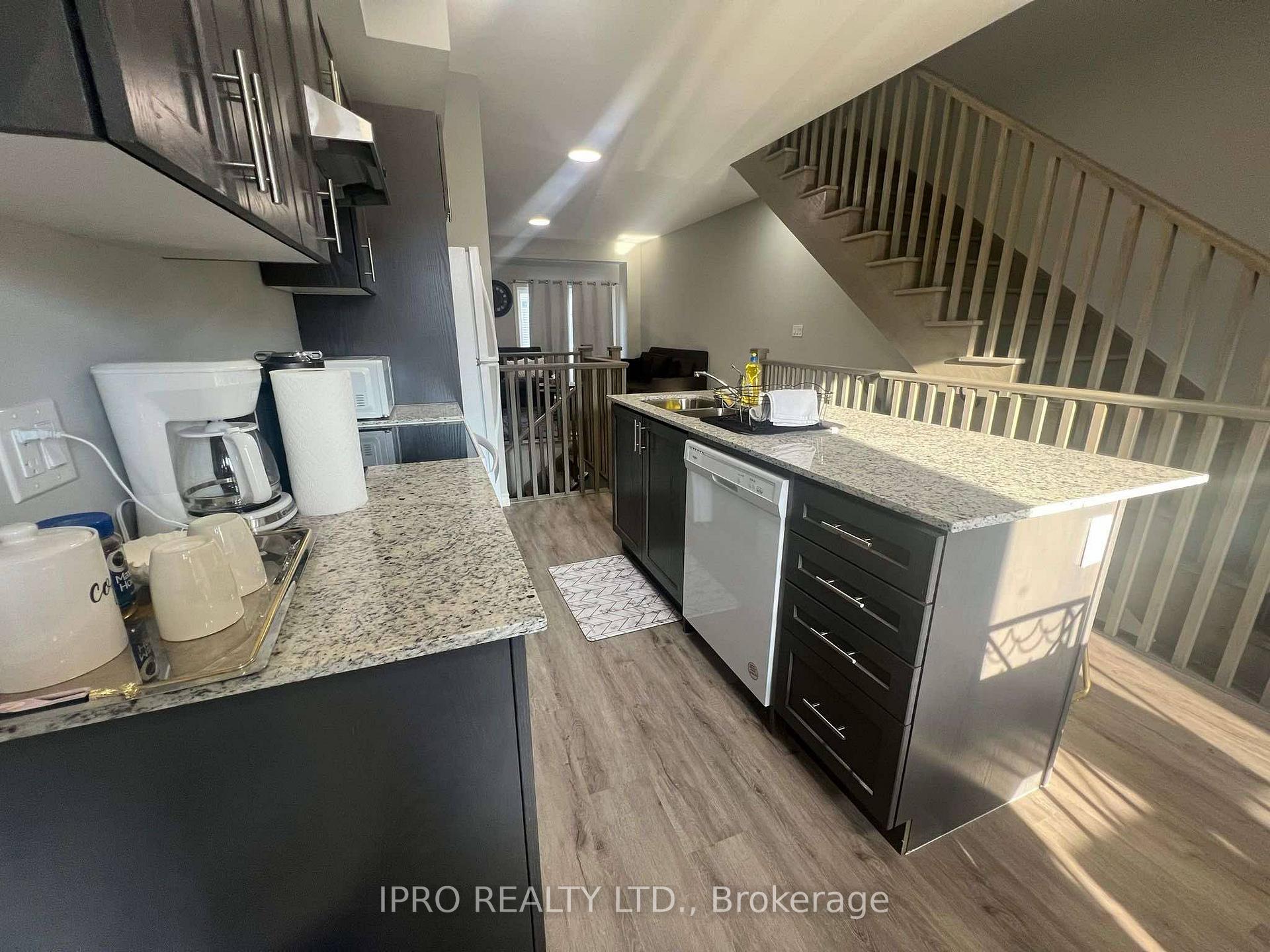 Photo 7 of Unit 4, 33 Dawson Drive, Collingwood — HOMEH