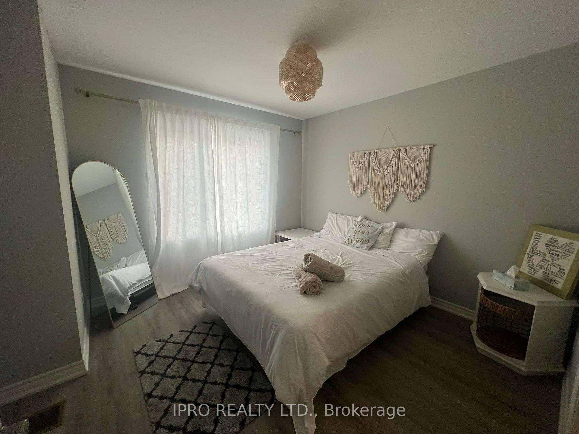 Photo 11 of Unit 4, 33 Dawson Drive, Collingwood — HOMEH