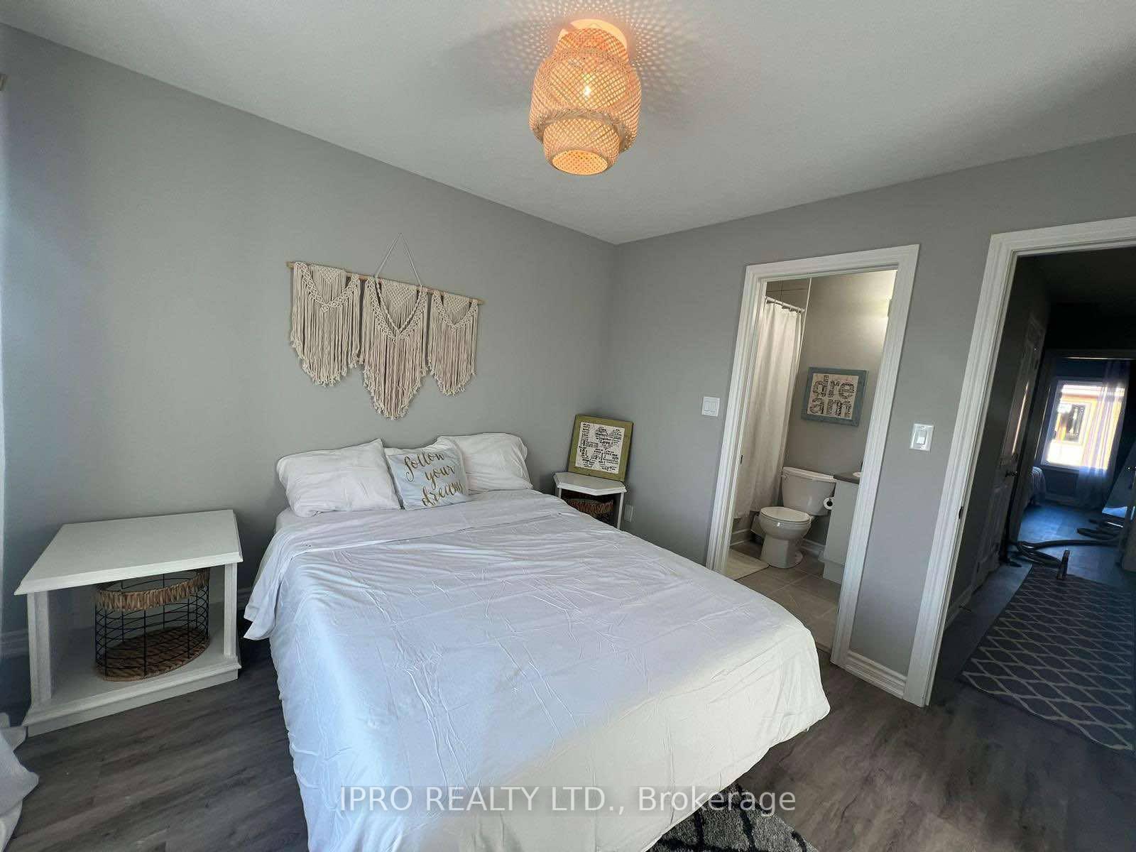 Photo 12 of Unit 4, 33 Dawson Drive, Collingwood — HOMEH