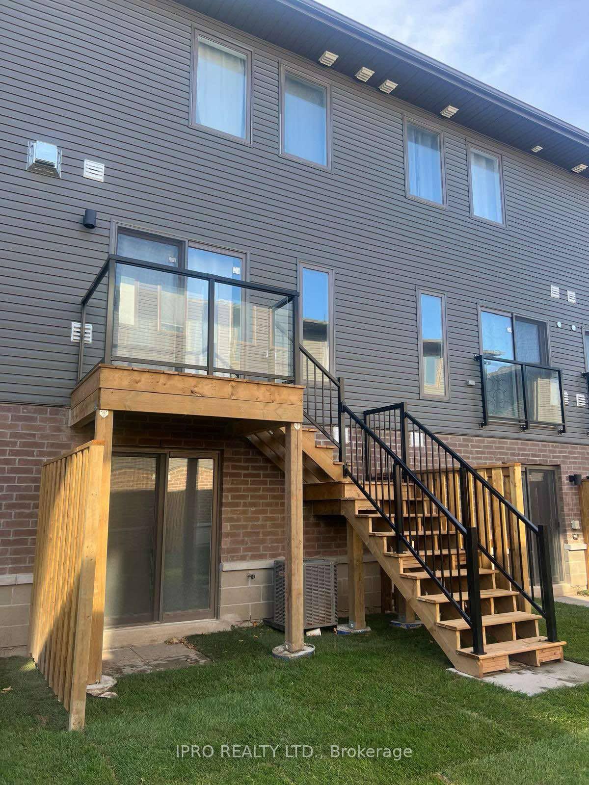 Photo 16 of Unit 4, 33 Dawson Drive, Collingwood — HOMEH