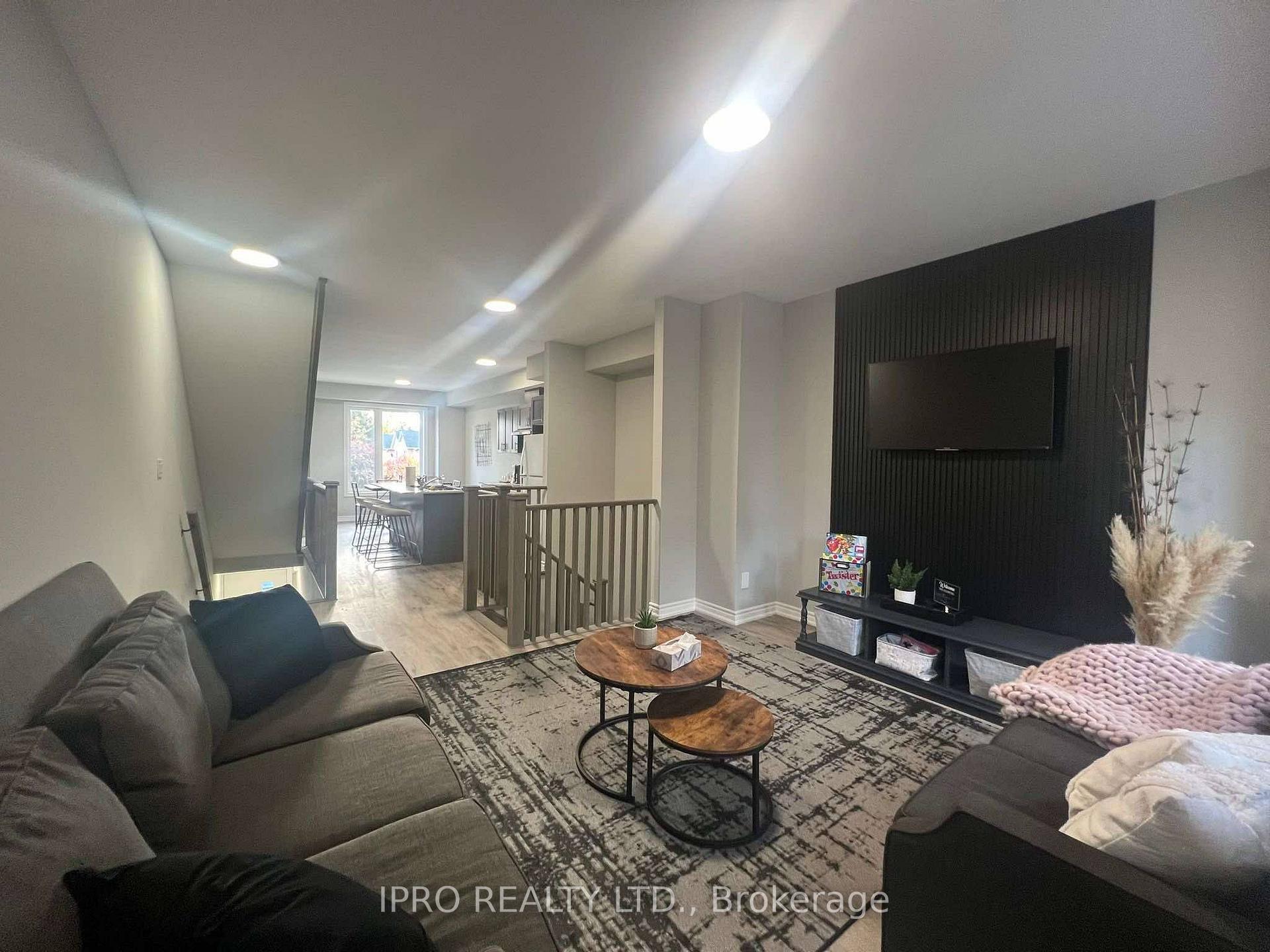Photo 18 of Unit 4, 33 Dawson Drive, Collingwood — HOMEH