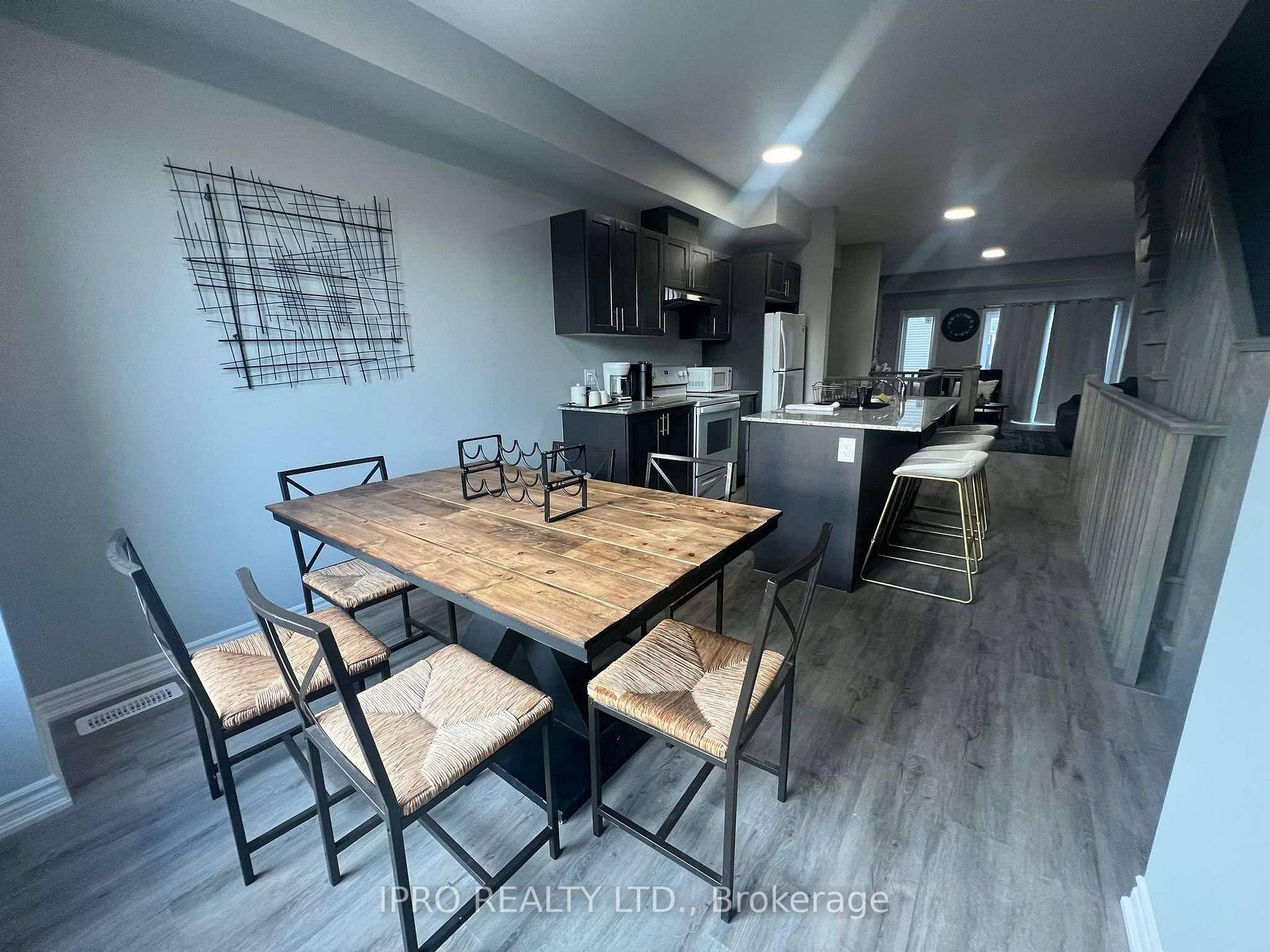 Photo 22 of Unit 4, 33 Dawson Drive, Collingwood — HOMEH