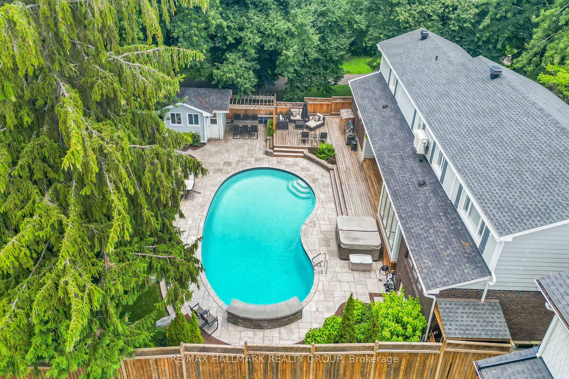Photo 4 of 26 Leaver Avenue, Ottawa, City View/Skyline/Fisher Heights/Parkwood Hills — HOMEH