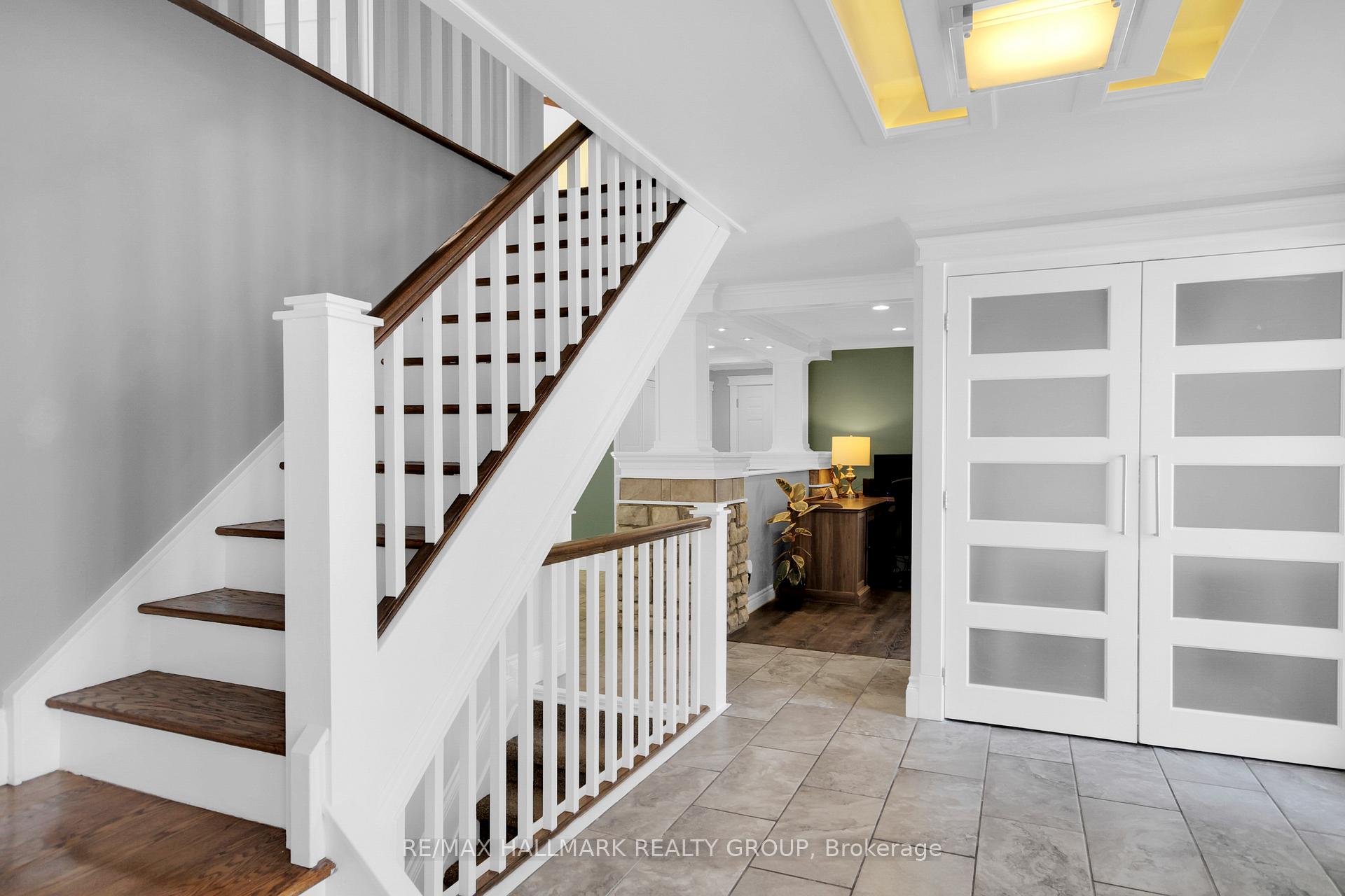 Photo 7 of 26 Leaver Avenue, Ottawa, City View/Skyline/Fisher Heights/Parkwood Hills — HOMEH
