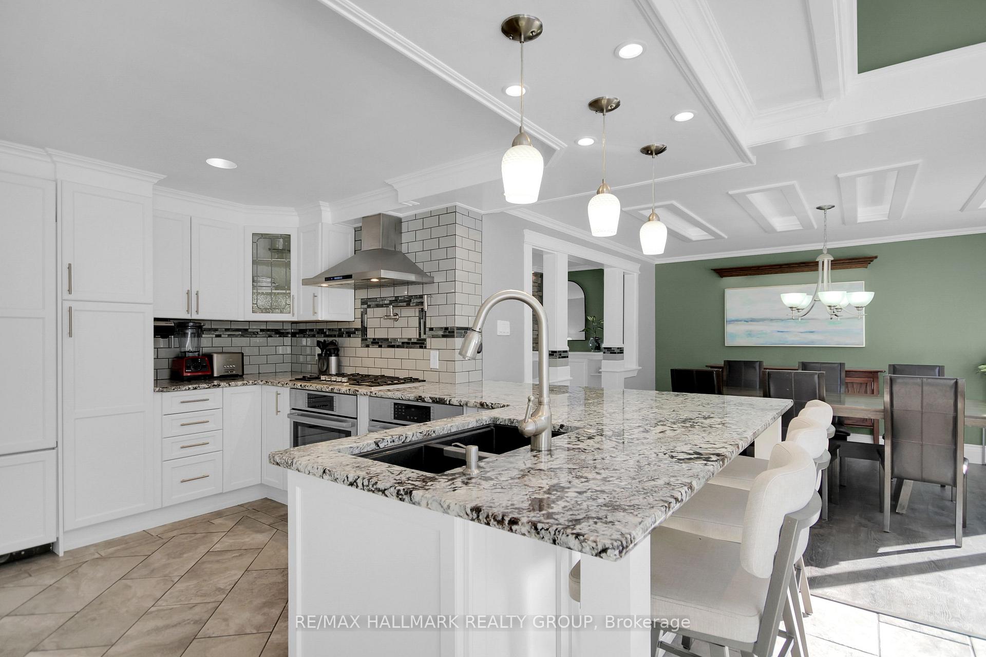 Photo 14 of 26 Leaver Avenue, Ottawa, City View/Skyline/Fisher Heights/Parkwood Hills — HOMEH
