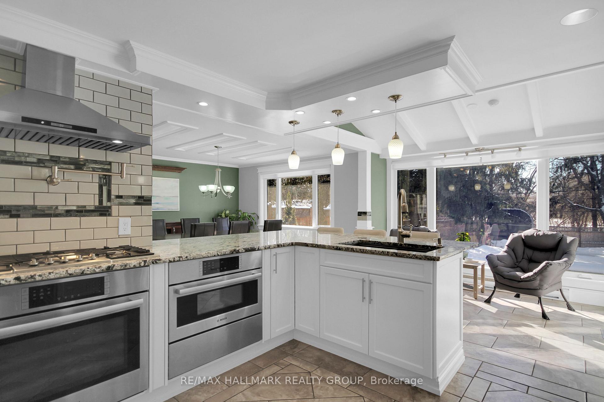 Photo 15 of 26 Leaver Avenue, Ottawa, City View/Skyline/Fisher Heights/Parkwood Hills — HOMEH