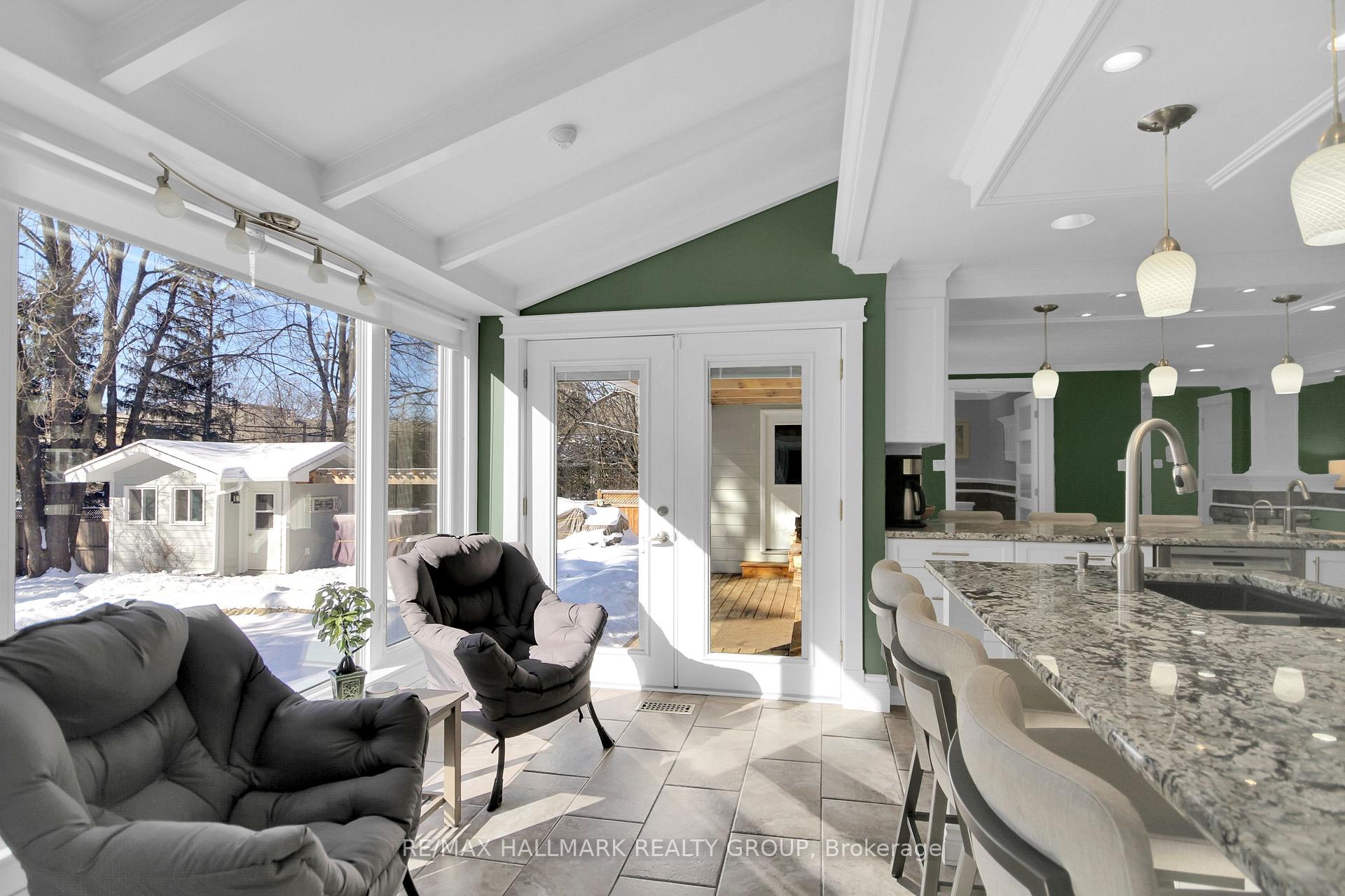 Photo 17 of 26 Leaver Avenue, Ottawa, City View/Skyline/Fisher Heights/Parkwood Hills — HOMEH