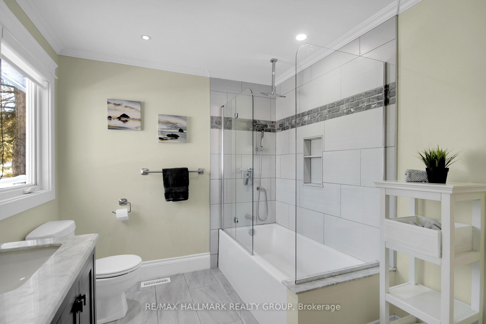 Photo 36 of 26 Leaver Avenue, Ottawa, City View/Skyline/Fisher Heights/Parkwood Hills — HOMEH