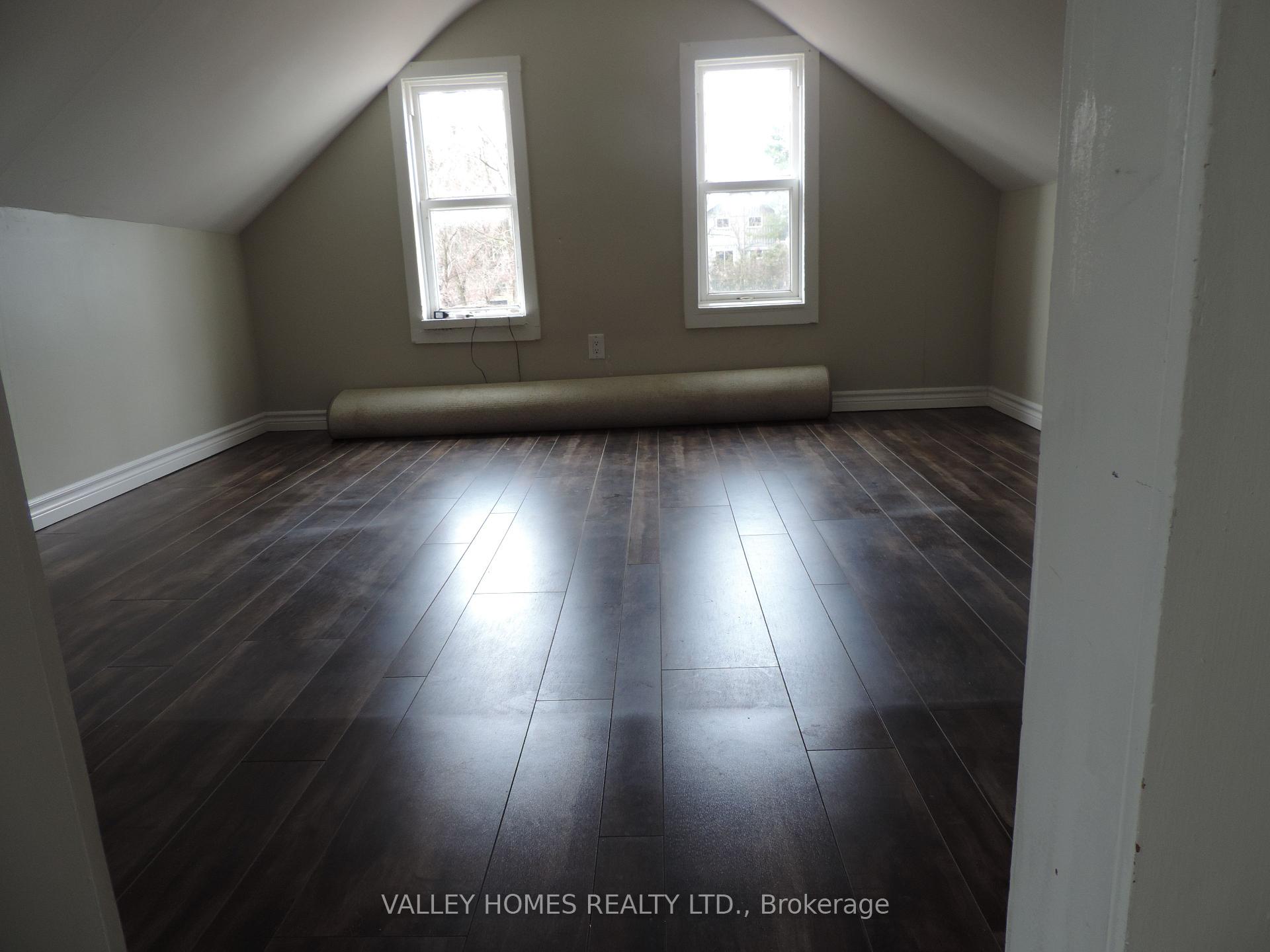 Photo 5 of 60 Victoria Street E, Carleton Place — HOMEH