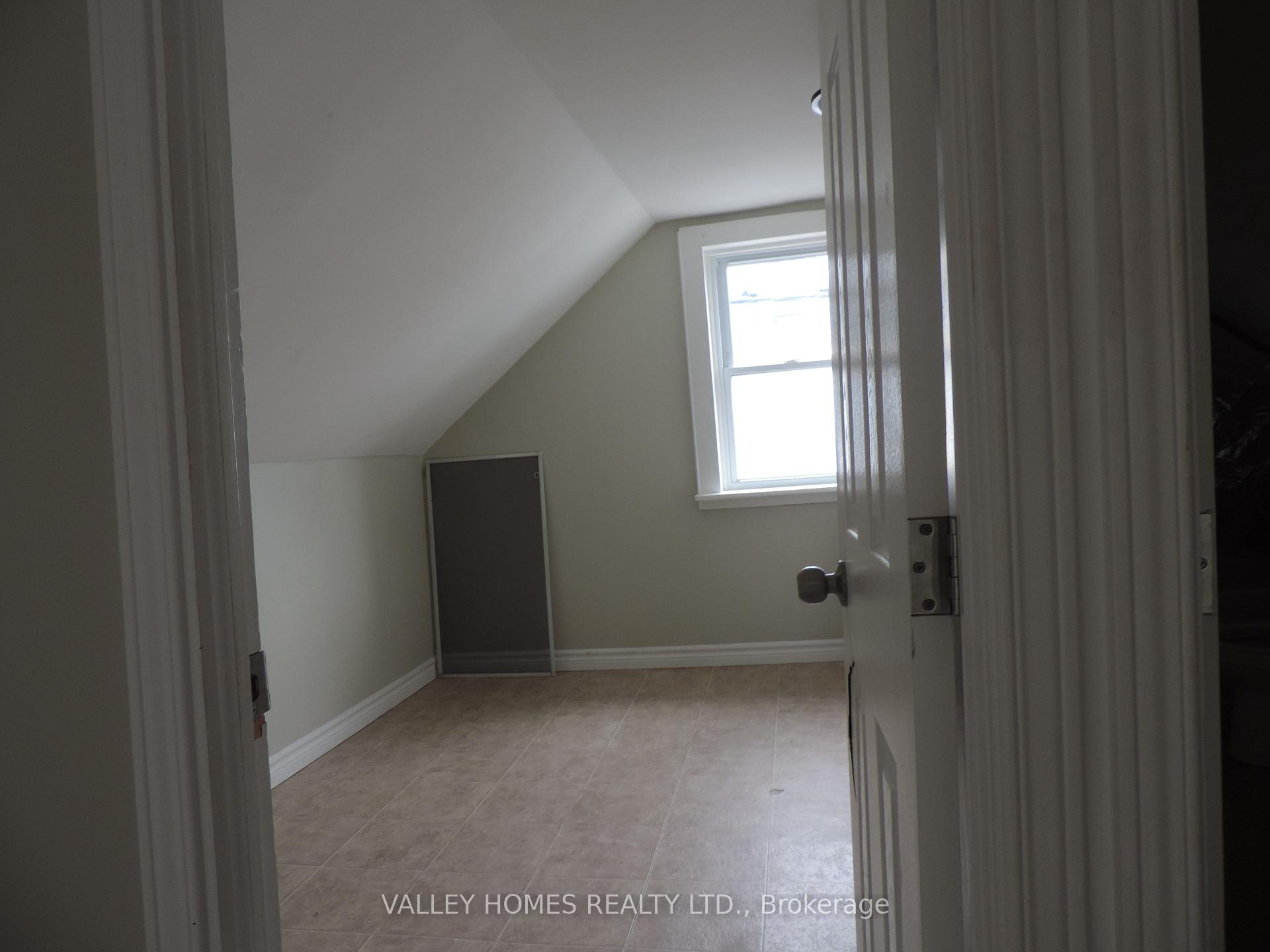 Photo 6 of 60 Victoria Street E, Carleton Place — HOMEH