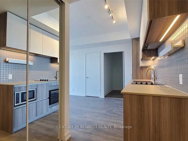 Photo 2 of Unit 4112, 5 Buttermill Avenue, Vaughan, Vaughan Corporate Centre — HOMEH