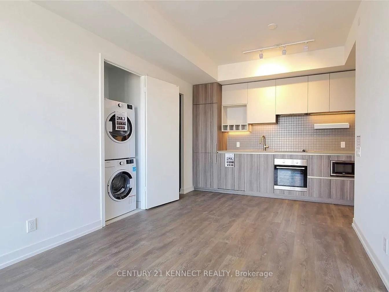 Photo 3 of Unit 4112, 5 Buttermill Avenue, Vaughan, Vaughan Corporate Centre — HOMEH