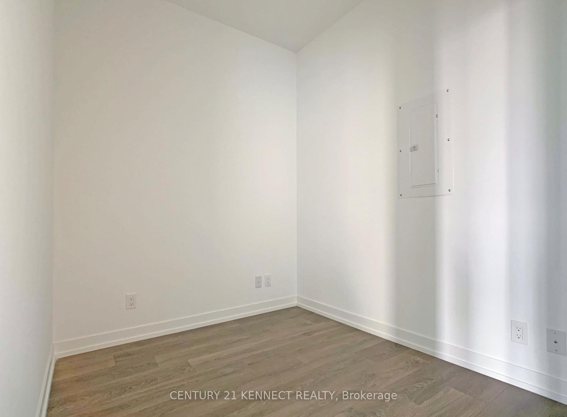 Photo 6 of Unit 4112, 5 Buttermill Avenue, Vaughan, Vaughan Corporate Centre — HOMEH