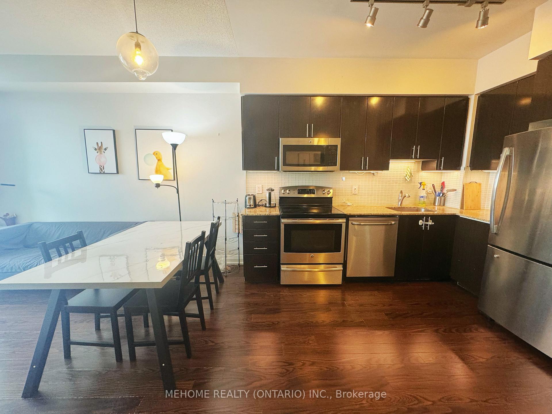 Photo 5 of Unit 201, 7167 Yonge Street, Markham, Grandview — HOMEH