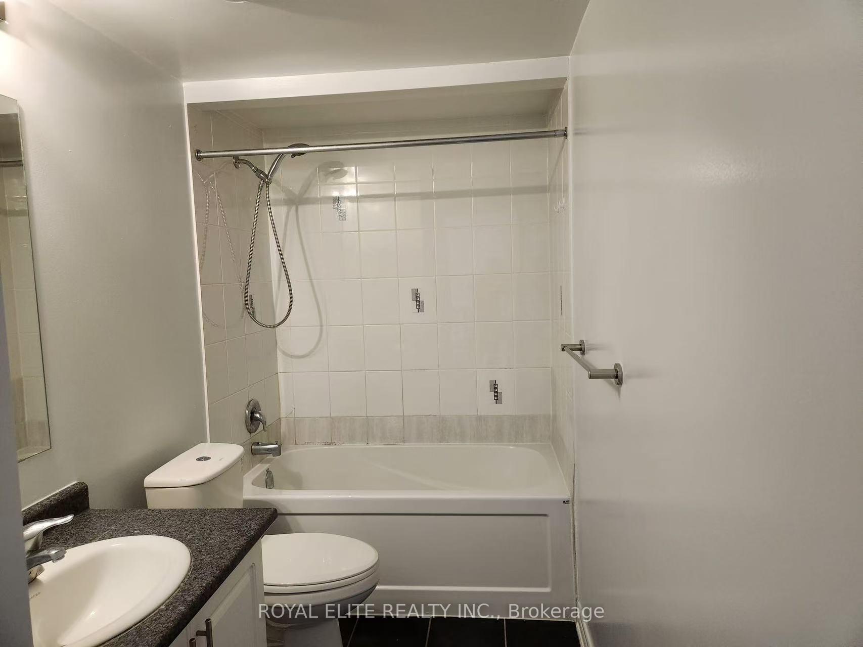 Photo 4 of 273 Aldergrove Drive, Markham, Milliken Mills East — HOMEH