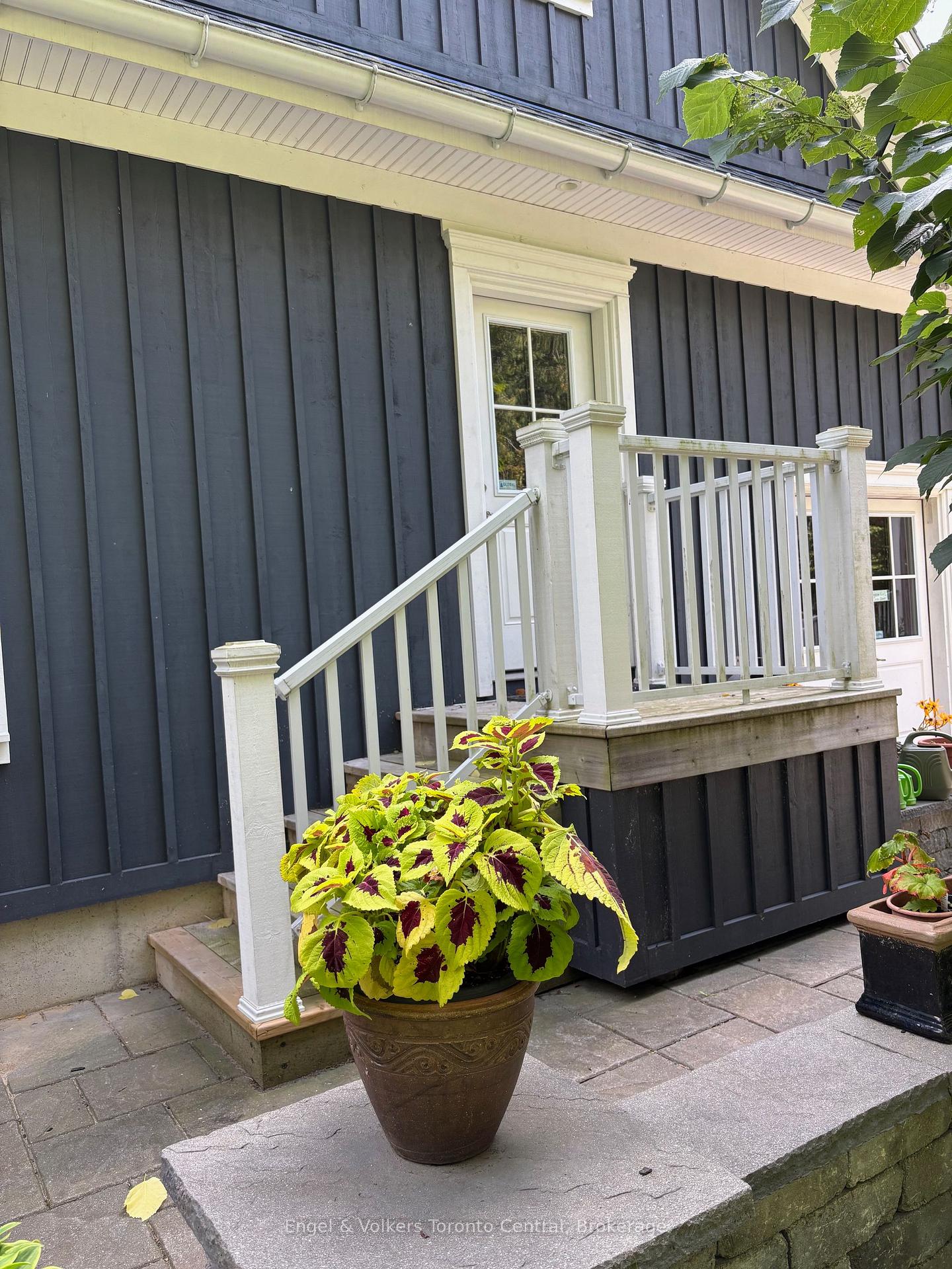 Photo 5 of 8120 Poplar Side Road, Collingwood — HOMEH
