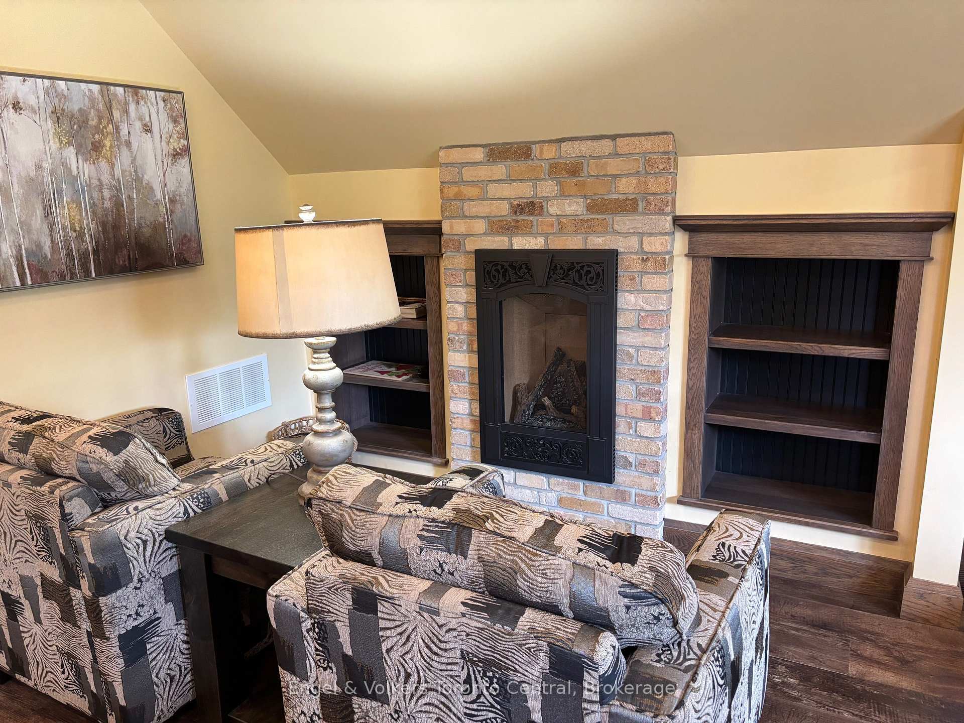 Photo 6 of 8120 Poplar Side Road, Collingwood — HOMEH