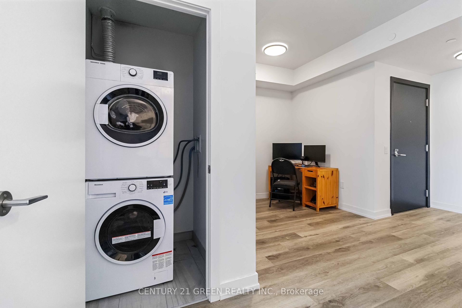 Photo 6 of Unit 408, 15 Wellington Street S, Kitchener — HOMEH