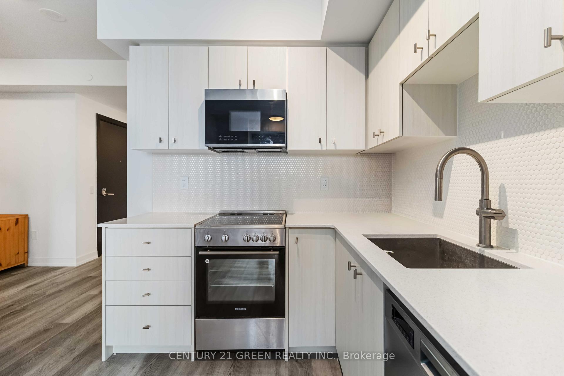 Photo 9 of Unit 408, 15 Wellington Street S, Kitchener — HOMEH