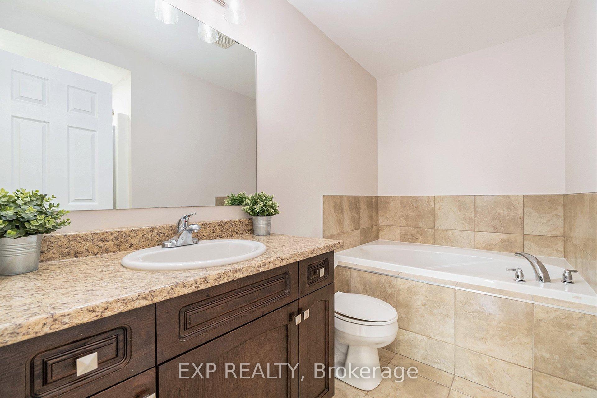 Photo 13 of 112 Braddock Private, Ottawa, Barrhaven - Stonebridge — HOMEH