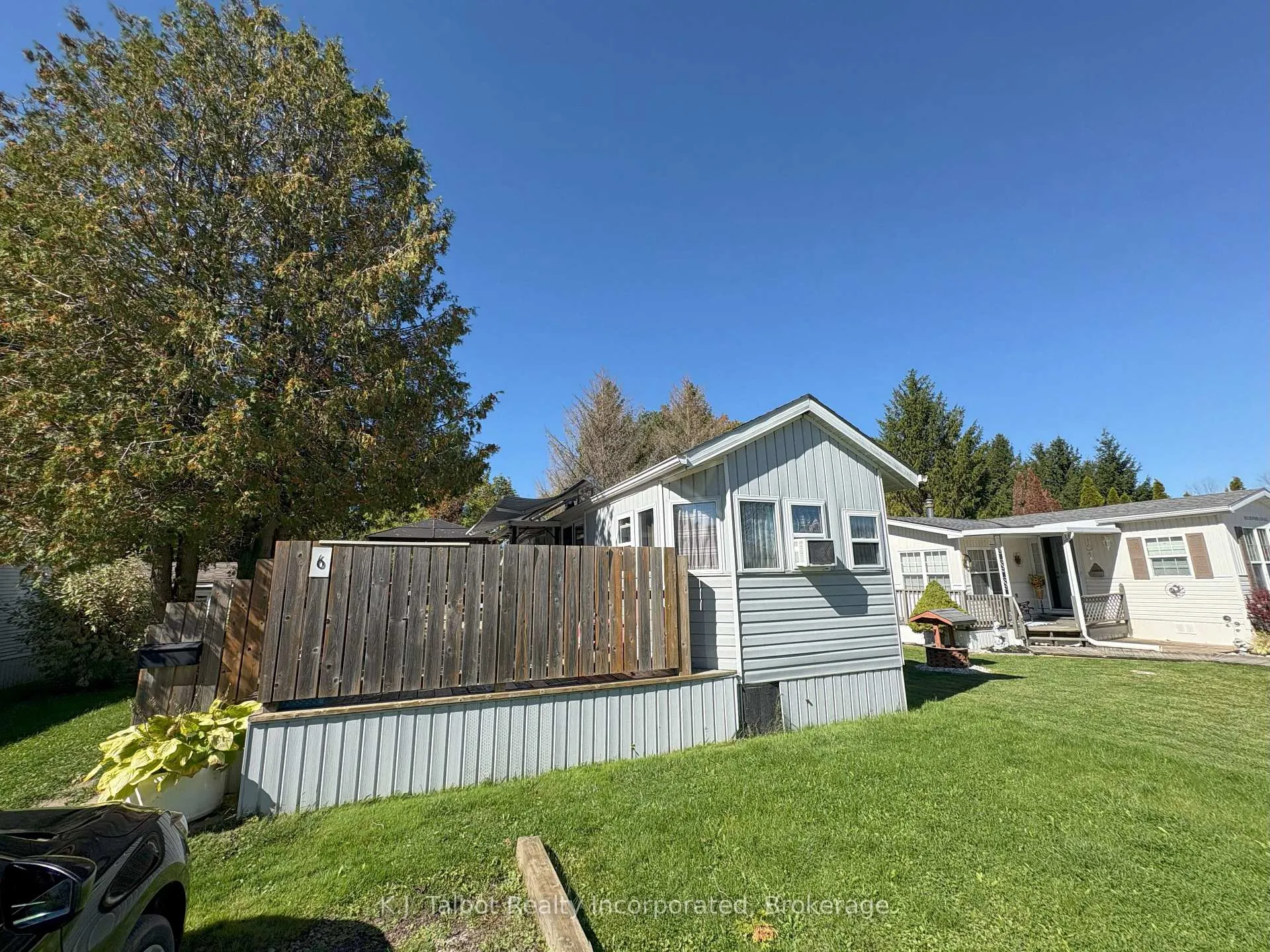 Front of 77719 Bluewater Hwy - 6 Starboard Street
