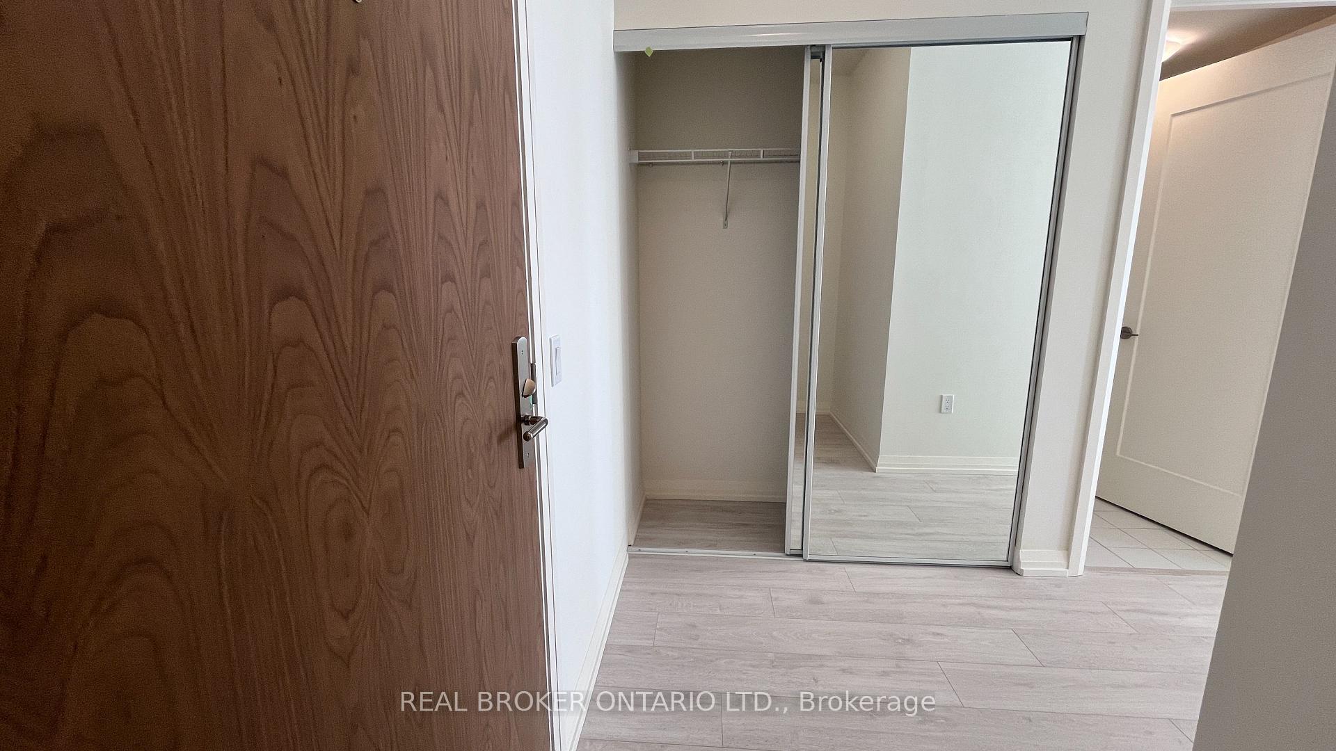 Photo 5 of Unit 307, 27 Korda Gate, Vaughan, Vellore Village — HOMEH