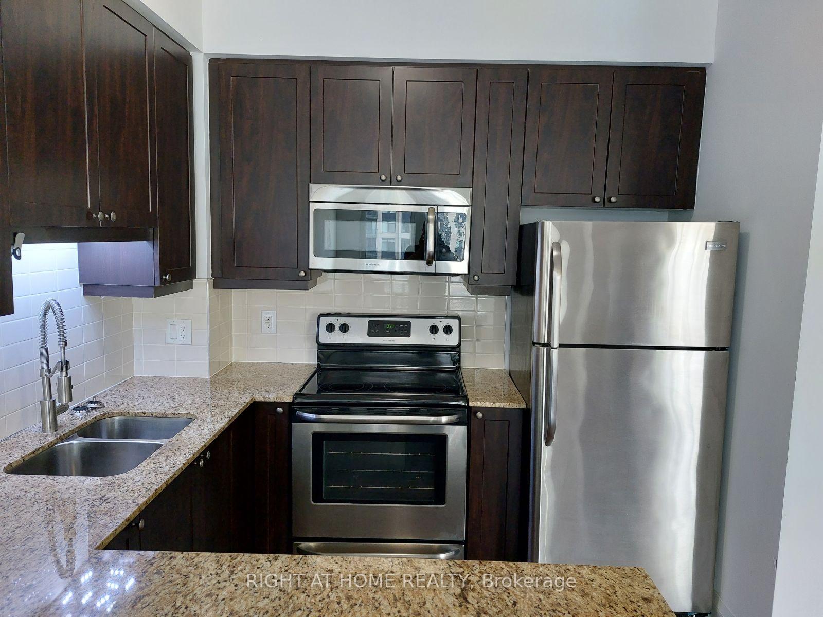 Photo 6 of Unit 416, 12 Woodstream Boulevard, Vaughan, Vaughan Grove — HOMEH
