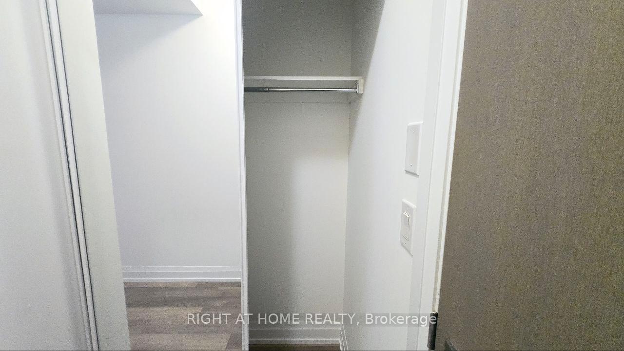 Photo 3 of Unit 531, 7165 Yonge Street, Markham, Grandview — HOMEH