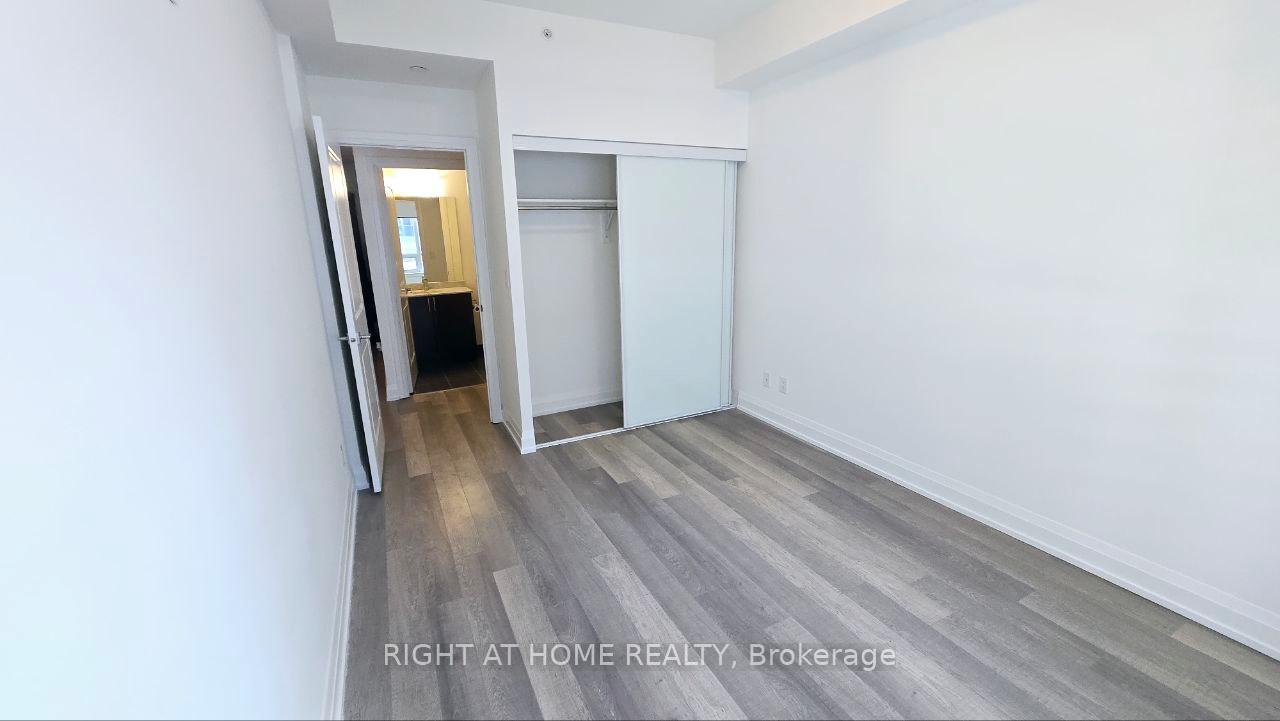 Photo 7 of Unit 531, 7165 Yonge Street, Markham, Grandview — HOMEH