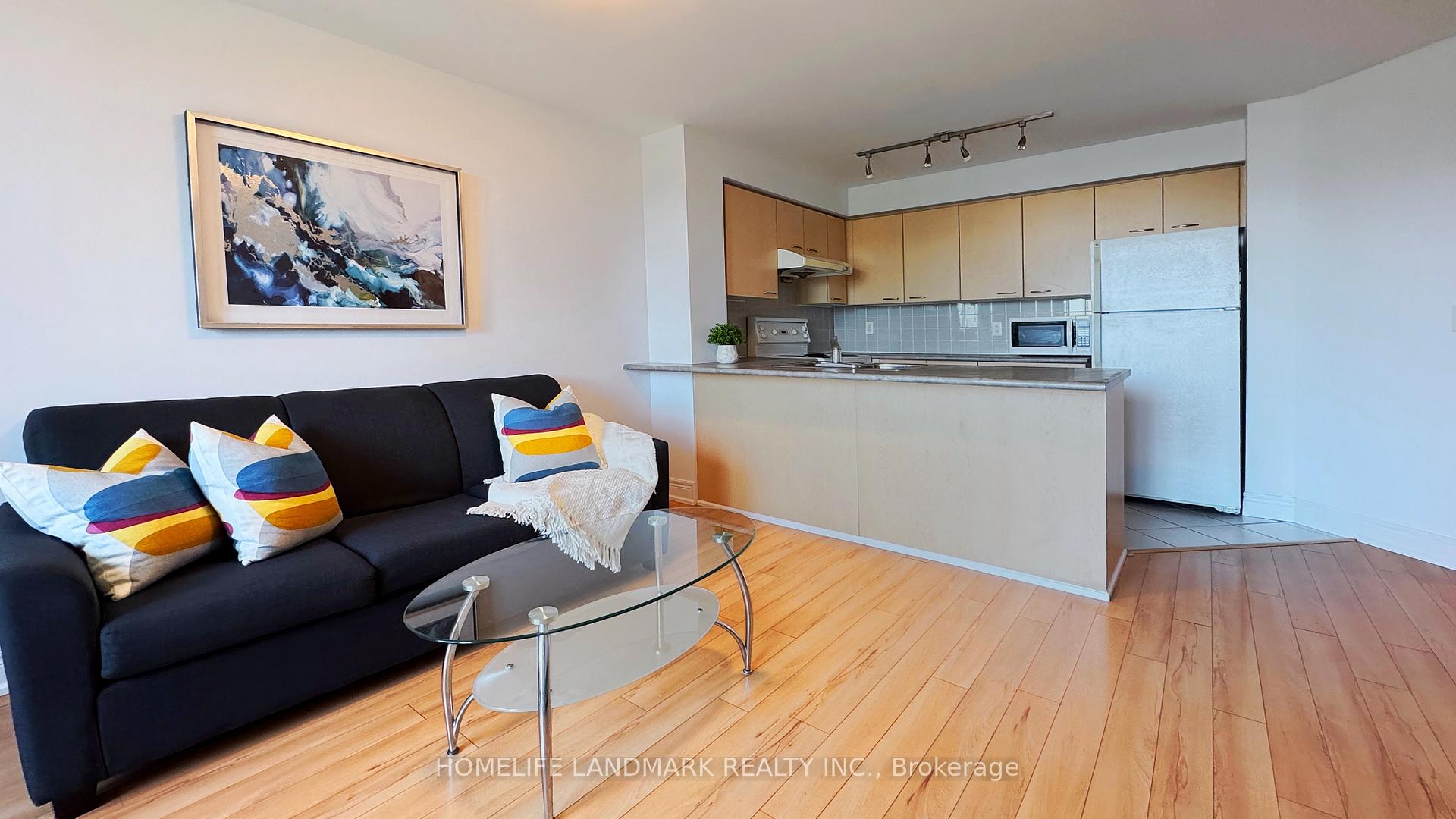 Photo 5 of Unit 826, 62 Suncrest Boulevard, Markham, Commerce Valley — HOMEH