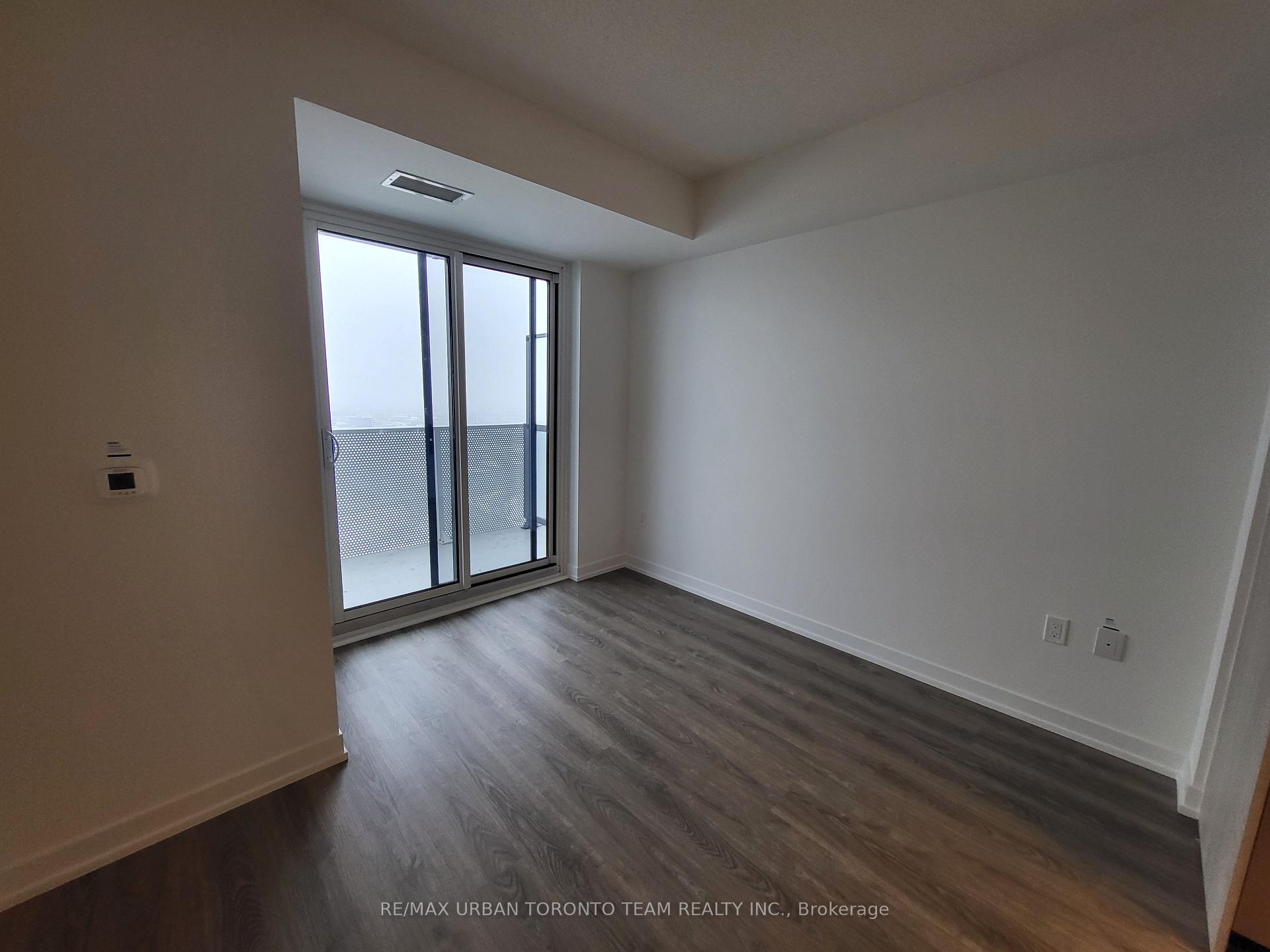 Photo 4 of Unit 3707, 195 Commerce Street, Vaughan, Vaughan Corporate Centre — HOMEH