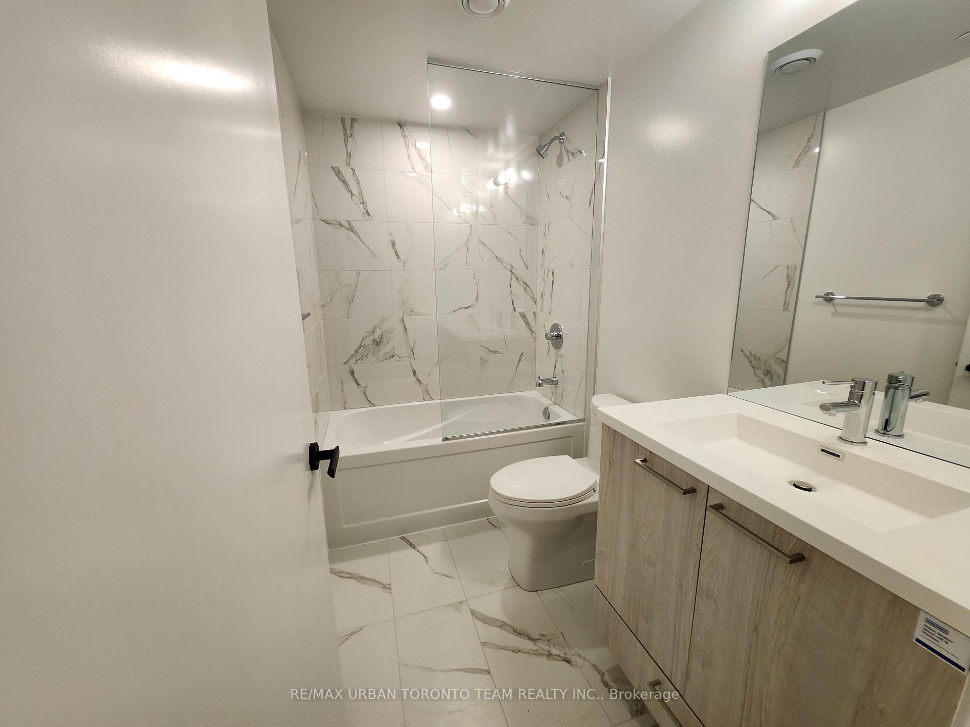 Photo 9 of Unit 3707, 195 Commerce Street, Vaughan, Vaughan Corporate Centre — HOMEH