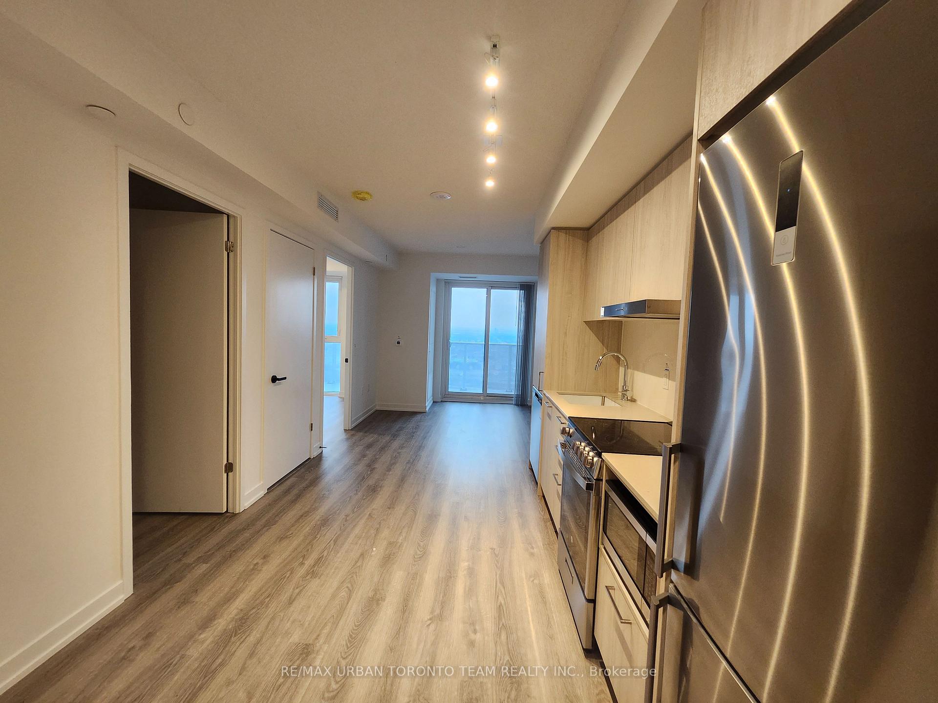 Photo 13 of Unit 3707, 195 Commerce Street, Vaughan, Vaughan Corporate Centre — HOMEH