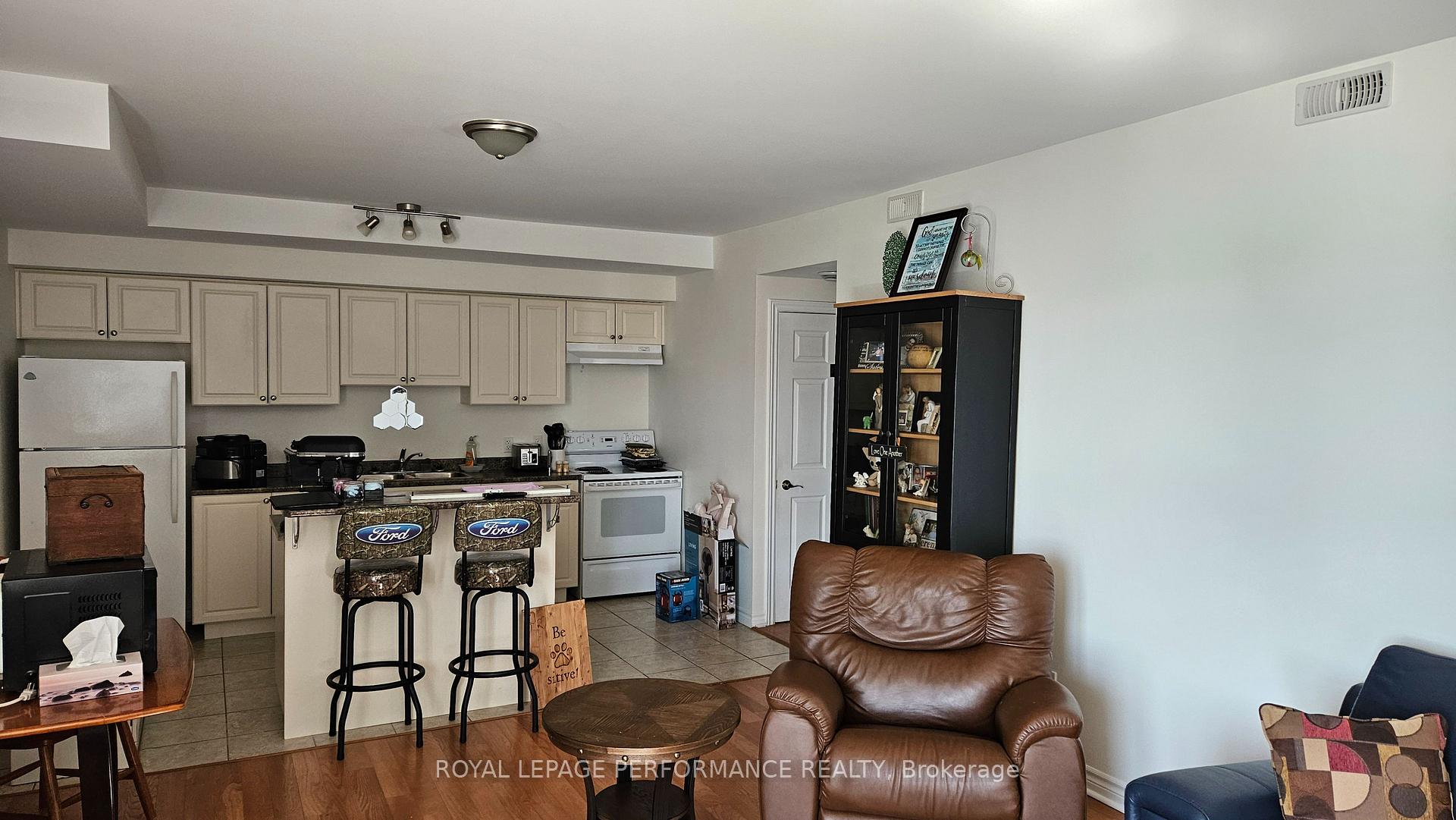 Photo 2 of Unit C, 40 Second Street, Cornwall — HOMEH