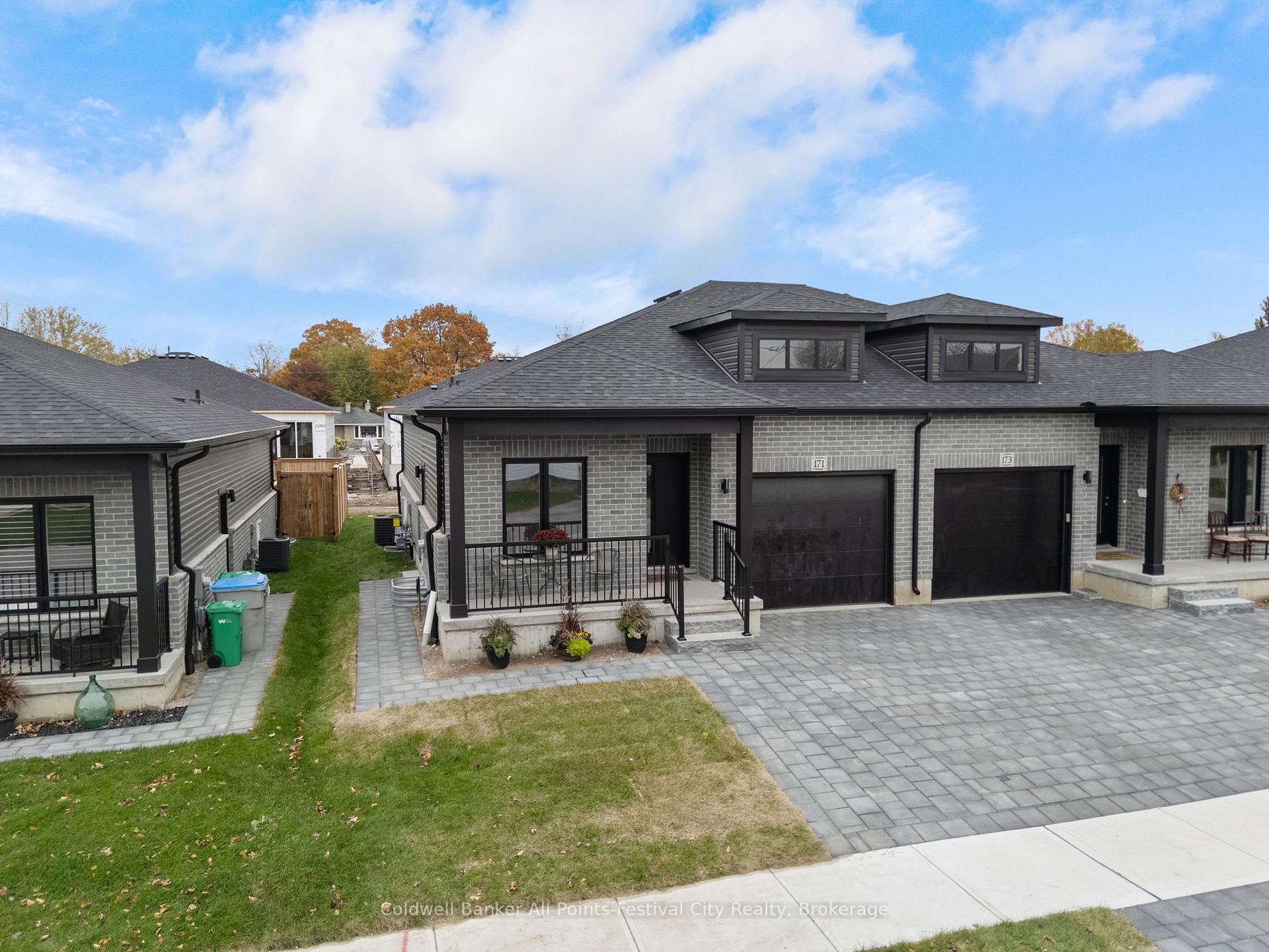 Photo 2 of 168 Park Street, Goderich, Goderich (Town) — HOMEH