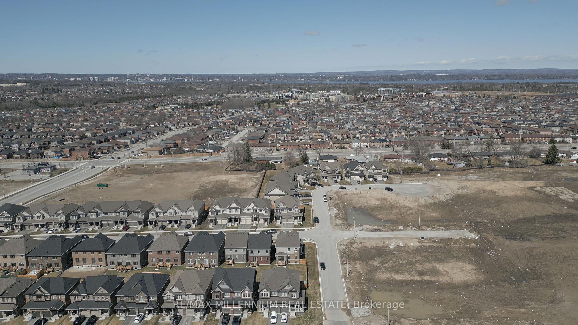 Photo 2 of 111 Sagewood Avenue, Barrie, Painswick South — HOMEH
