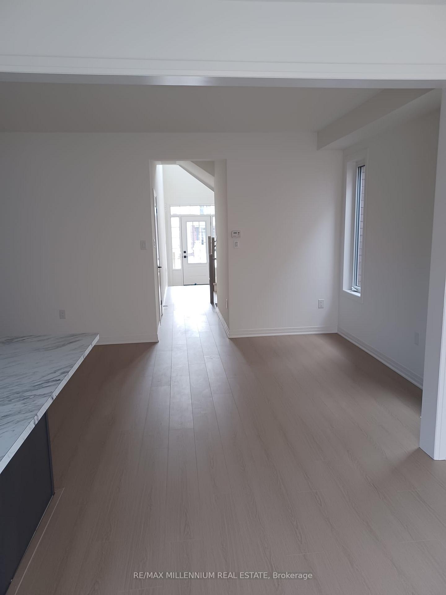 Photo 8 of 111 Sagewood Avenue, Barrie, Painswick South — HOMEH
