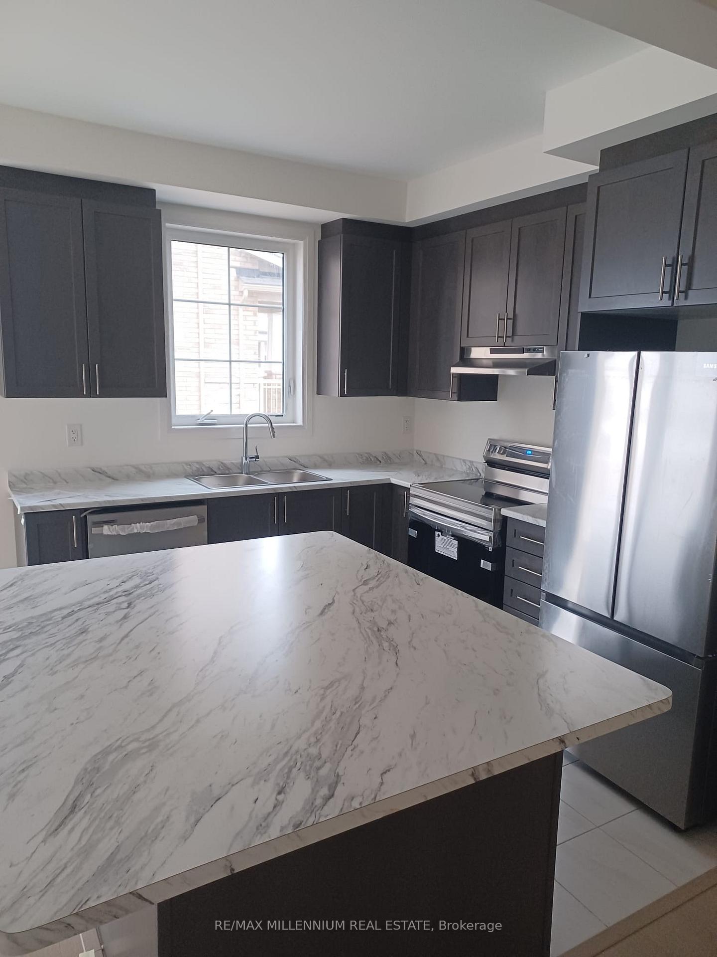 Photo 13 of 111 Sagewood Avenue, Barrie, Painswick South — HOMEH